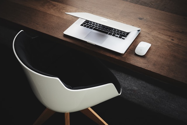 Frontend vs Backend vs Fullstack: A Beginner’s Guide to Web Development thumbnail